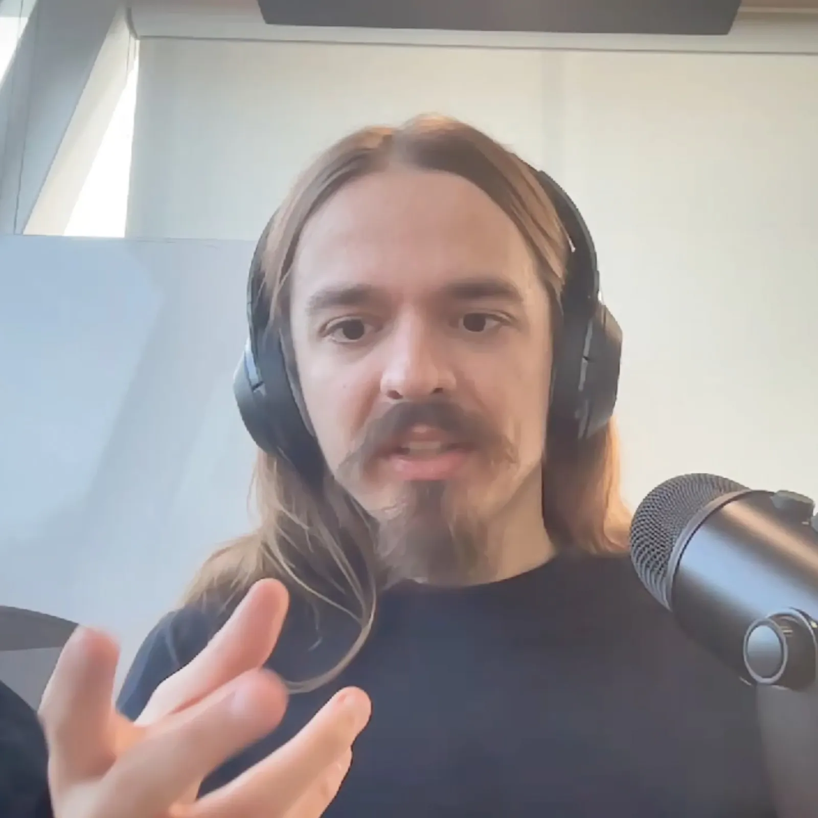Connor Leahy on AI Safety and Why the World is Fragile